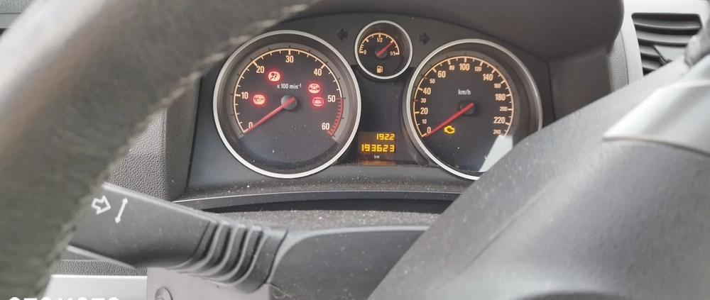 Opel Zafira cena 11000 przebieg: 194000, rok produkcji 2007 z Sierpc małe 67